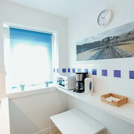 Apartment Colorful And Diaphanous- 3bd 1bth - Peral